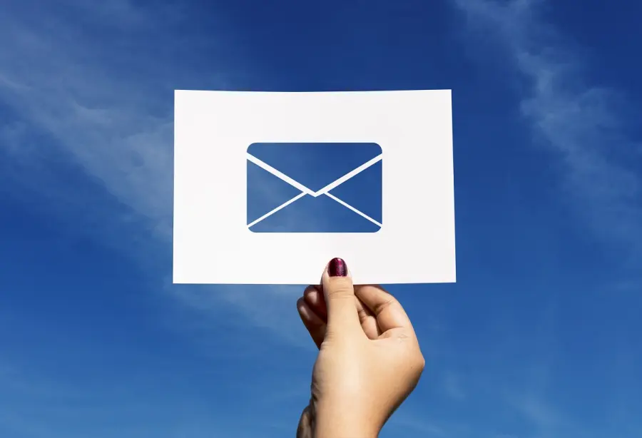 Tutti i vantaggi delle email firmate Register.it