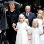 Abbigliamento: come vestirsi a un funerale