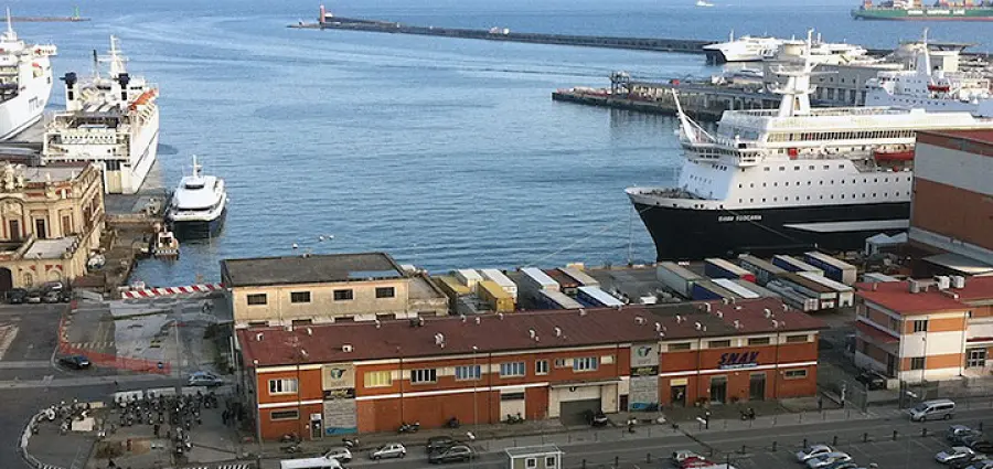 T.Transport: servizi turistici nel porto di Napoli